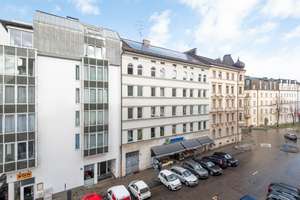 Modernisierte 2,5 Zimmer-Wohnung mit Balkon zum Innenhof in München-Lehel – Seitzstr. 12, 80538 Lehel, München – Vorschaubild 3