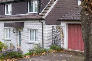 Doppelhaushälfte mit großem Garten und Garage in ruhiger Lage von Essen – Die vollständige Adresse der Immobilie erhältst du vom Anbieter., 45309 Schonnebeck, Essen – Vorschaubild 3