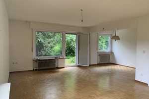 73207 Plochingen: Großes Reihenendhaus + ein herrlicher Garten. Garage. Frei. Modernisierungsbedarf. – Esslingen (Kreis) – Vorschaubild 1
