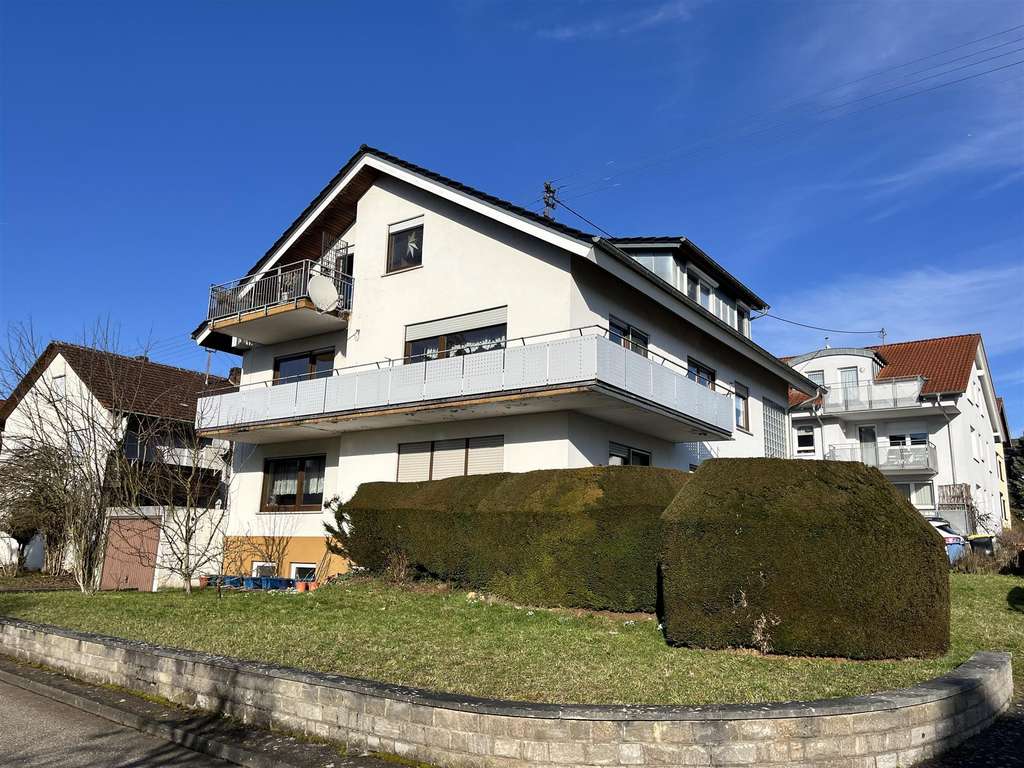 Immobilie in Tauberbischofsheim - teilweise modernisiertes Mehrfamilienhaus in guter Lage von Tauberbischofsheim - Bild 0