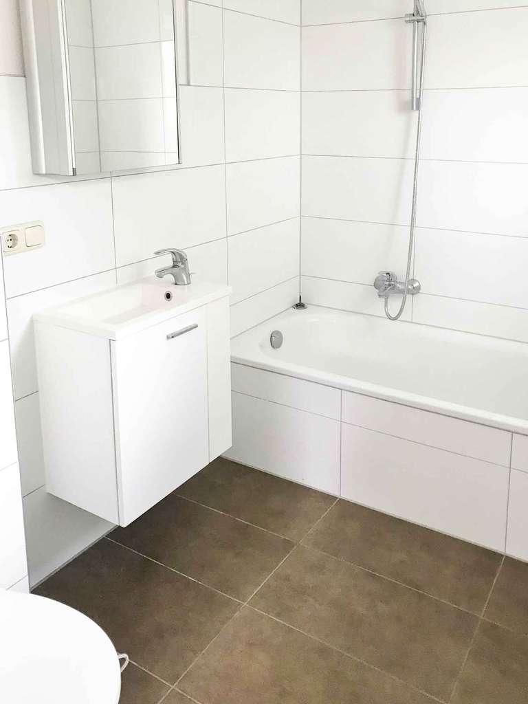 Immobilie in Augsburg - Modernes Apartment mit Garten, EBK, Terrasse & Blick ins Grüne - Bild 4