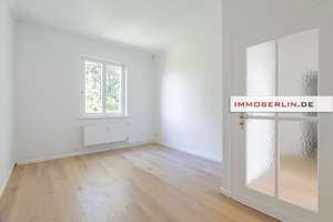 IMMOBERLIN.DE - Frisch Renoviert! Helle 2-Zimmer-Wohnung mit Sonnenbalkon nahe Warschauer Straße – Die vollständige Adresse der Immobilie erhältst du vom Anbieter., 10243 Friedrichshain, Berlin – Vorschaubild 6