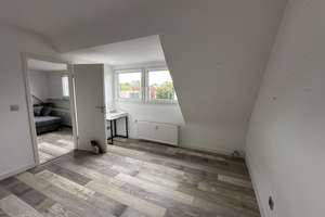 Möblierte helle  3-Zimmer Dachgeschosswohnung in Köln-Höhenhaus – Im Weidenbruch 93, 51061 Höhenhaus, Köln – Vorschaubild 20