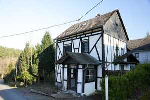 Projekt gesucht, Haus mit großem Garten gefunden ! ;-) – Rhein-Hunsrück-Kreis – Vorschaubild 1