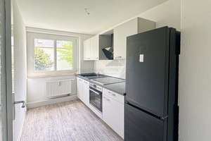 !! Grün und Ruhig Wohnen !! Helle 2-Zimmer-Wohnung mit Einbauküche und Tageslichtbad – Rilkestraße 76, 9114 Borna-Heinersdorf, Chemnitz – Vorschaubild 1