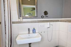 möbliertes 1-Zimmer-Apartment mit eigenem Bad in Mainzer Toplage – Kurt-Schumacher-Strasse 52, 55124 Gonsenheim, Mainz – Vorschaubild 3