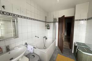 GROßE DG WOHNUNG MIT GARTEN - GÜNSTIGES ANGEBOT – Zur Lindung 17, 40489 Angermund, Düsseldorf – Vorschaubild 9