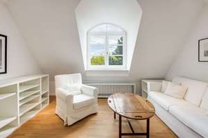 Charmantes Domizil im historischen Hubertuspalais: 2013 modernisierte 3-Zimmer-Wohnung – Die vollständige Adresse der Immobilie erhältst du vom Anbieter., 80639 Nymphenburg, München – Vorschaubild 4