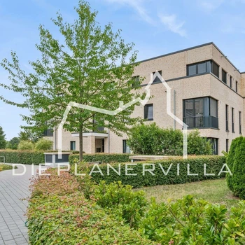 https://pictures.immobilienscout24.de/listings/ccfbe23a-a223-4cd2-b3b1-b8de31d2926e-2067115331.jpg/ORIG/legacy_thumbnail/350x350/format/webp/quality/90 image