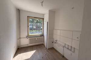 Helle 3-Zimmer-Erdgeschosswohnung in Bremerhaven – 55,93 m², Balkon, Badfenster – Schillerstraße 122, 27570 Geestemünde, Bremerhaven – Vorschaubild 5