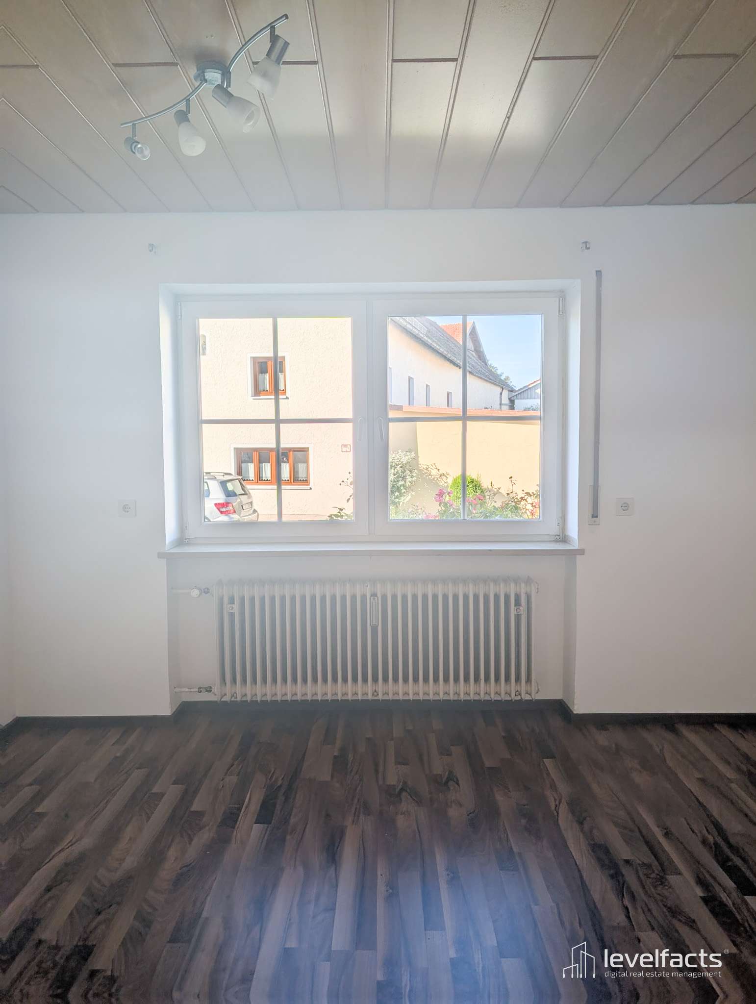 Immobilie in Beilngries - Attraktive Kapitalanlage: 2-Familienhaus mit Ausbaupotenzial in Beilngries-Irfersdorf - Bild 2