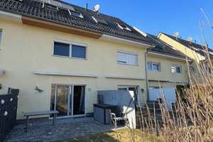 Familienfreundliches Reihenhaus mit 6 Zimmern, Garten & Vollkeller in Französisch Buchholz