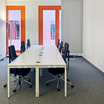 Privater Büroraum für 3 Person in Regus Park Village