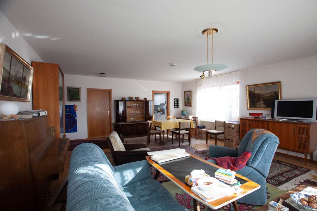 Immobilie in Welzheim - Charmantes Einfamilienhaus mit Einliegerwohnung und sonnigem Grundstück in ruhiger Wohnlage - Bild 4