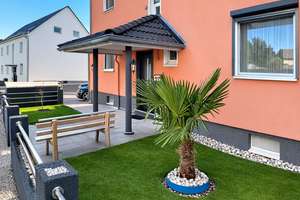 Exklusives Zweifamilienhaus mit Photovoltaik, fünf Garagen und großem Grundstück – Die vollständige Adresse der Immobilie erhältst du vom Anbieter., 42855 Fichtenhöhe, Remscheid – Vorschaubild 1