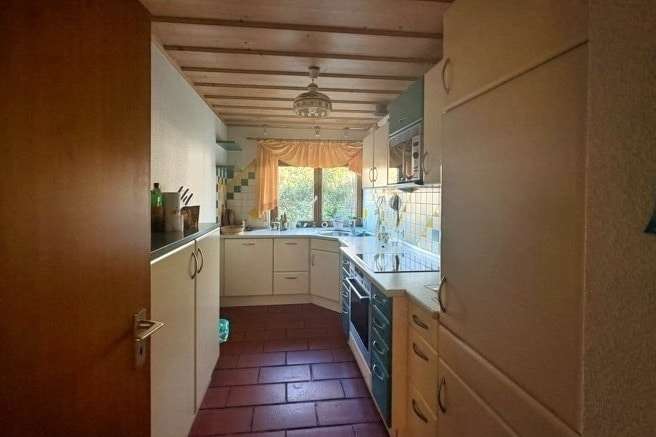 Immobilie in Altdorf bei Nürnberg - Großes freistehendes 1- bis 2-Familienhaus in Altdorf mit Garten und Garage - Bild 5