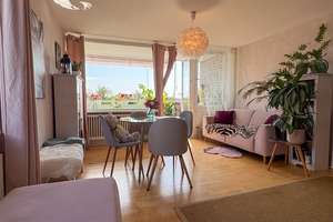 Lichtdurchflutete 2-Zimmer-Wohnung - sofort bezugsfrei – Schillerstr. 30, 89231 Neu-Ulm – Vorschaubild 2