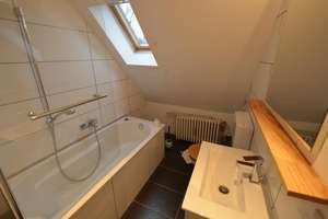 Rendite 4% ! Mehrfamilienhaus mit 4 Wohnungen und Balkonen, Dachterrasse in Regensburg Südost – Die vollständige Adresse der Immobilie erhältst du vom Anbieter., 93053 Kasernenviertel, Regensburg – Vorschaubild 16