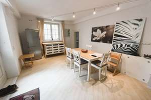Exklusive Wohnung mit  Blick auf Garten aus allen Fenstern und separatem Eingang. 3 Min. zur Alster. – 20149 Harvestehude, Hamburg – Vorschaubild 18
