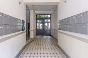 Charmante 2-Zimmer-Wohnung mit Stuck in Prenzlauer Berg – Die vollständige Adresse der Immobilie erhältst du vom Anbieter., 10439 Prenzlauer Berg, Berlin – Vorschaubild 7