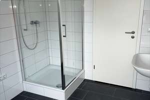 Toll ausgebaute 2 - Zimmer Dachgeschoss Wohnung mit Einbauküche in Zentrumsnähe! – 93055 Ostenviertel, Regensburg – Vorschaubild 7