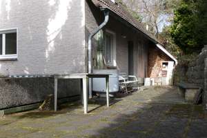 Achenbach: Einfamilienhaus mit Einliegerwohnung – Die vollständige Adresse der Immobilie erhältst du vom Anbieter., 57072 Siegen, Siegen – Vorschaubild 3