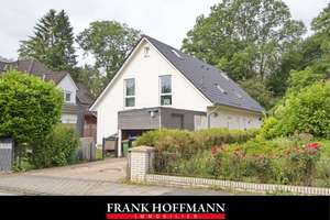 Moderne Doppelhaushälfte mit Stellplatz in Hamburg Farmsen Berne – Die vollständige Adresse der Immobilie erhältst du vom Anbieter., 22159 Farmsen-Berne, Hamburg – Vorschaubild 1