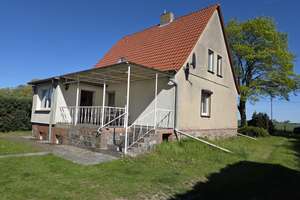 Einfamilienhaus auf schönem Grundstück