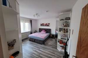 Schöne Wohnung mit zwei Zimmern und Einbauküche sowie Balkon in Berlin-Spandau – Weinmeisterhornweg 131, 13593 Wilhelmstadt, Berlin – Vorschaubild 6