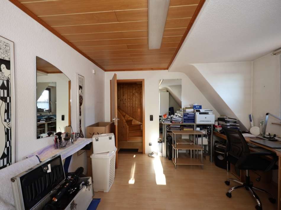 Büro/Kinderzimmer