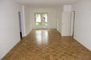 EXKLUSIV IN BILK NÄHE UNI HELL + RUHIG ERDGESCHOSS MIT TERRASSE 2 BÄDER KOMPLETT PARKETT TG-STELLPL. – Himmelgeister Straße 199, 40225 Flehe, Düsseldorf – Vorschaubild 2