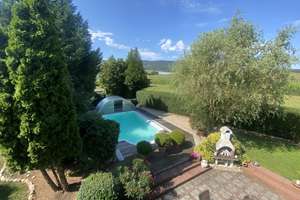 Lichtdurchflutetes 6-Zimmer-Haus mit Kamin, Balkon & Terrasse, Garten mit Pool und zwei Garagen – Die vollständige Adresse der Immobilie erhältst du vom Anbieter., 7318 Saalfeld/Saale – Vorschaubild 13