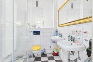 Altbauwohnung mit Wärmepumpe und Terrasse in zentraler Lage zum Veredeln ! – Die vollständige Adresse der Immobilie erhältst du vom Anbieter., 65185 Mitte, Wiesbaden – Vorschaubild 8