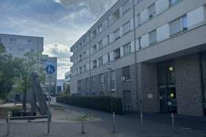 Seniorengerechte 2,5 Zimmer WHG mit Balkon, TG -Platz u EBK – 70372 Seelberg, Stuttgart – Vorschaubild 3