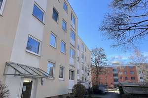 Helles Möbliertes 1-Zimmer-Apartment mit Süd-Loggia & Parkplatz – Regina-Ullmann-Straße 20, 81927 Johanneskirchen, München – Vorschaubild 13