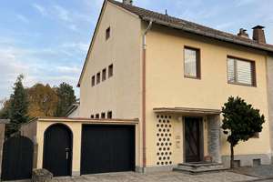 Provisionsfrei: Mehrfamilienhaus mit Einzugsoption – ideal zum (Teil-)Selbstbewohnen