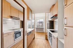 Haidhausen- 3-Zimmer-Wohnung im 3. OG mit zwei Balkonen, Aufzug und Tiefgaragenstellplatz – 81677 Steinhausen, München – Vorschaubild 10