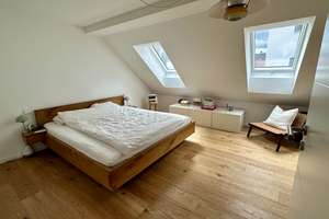 Stilvolle 2,5-Zimmer-Dachgeschosswohnung mit gehobener Innenausstattung mit EBK in Stuttgart – Christophstraße 5, 70178 Rathaus, Stuttgart – Vorschaubild 16