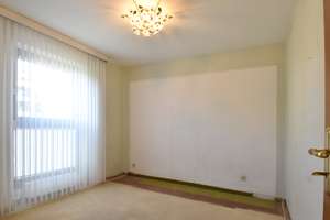 Sehr schöne, helle und freie 4-Zi-Whg mit Balkon und TG-Stellplatz, ohne Käuferprovision! – Die vollständige Adresse der Immobilie erhältst du vom Anbieter., 90471 Langwasser Nordost, Nürnberg – Vorschaubild 8