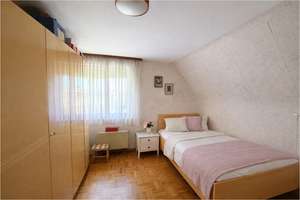 Seltene Gelegenheit – Ein renovierungsbedürftiges Haus mit Herz und Geschichte auf großem Grundstück – Die vollständige Adresse der Immobilie erhältst du vom Anbieter., 89269 Vöhringen – Vorschaubild 12