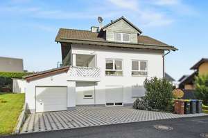 Ein Zuhause mit Herz & Möglichkeiten – Charmantes Einfamilienhaus mit Einliegerwohnung in Sinn – Die vollständige Adresse der Immobilie erhältst du vom Anbieter., 35764 Sinn – Vorschaubild 2
