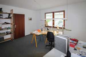 Die Sonne genießen: EFH mit Garten in urbaner Lage - Gewerbe möglich  – Rendsburg-Eckernförde (Kreis) – Vorschaubild 5