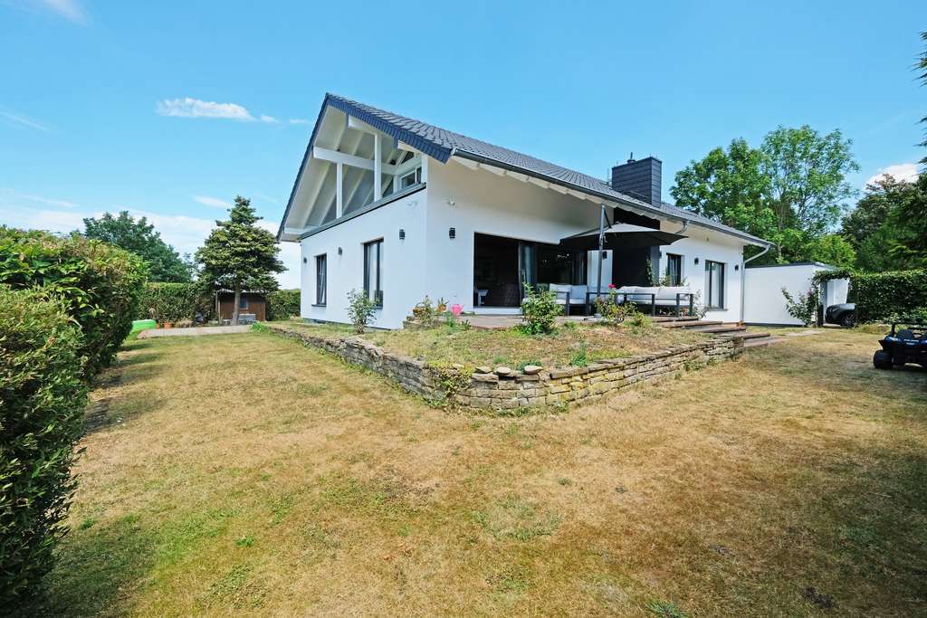 Viel Platz in ruhiger Lage - modernes Einfamilienhaus in Königswinter