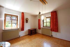 CHARMANTES FAMILIENNEST mit sonnigem Garten &  solider Bausubstanz – Schwandorfertstr 11, 81549 Südgiesing, München – Vorschaubild 5