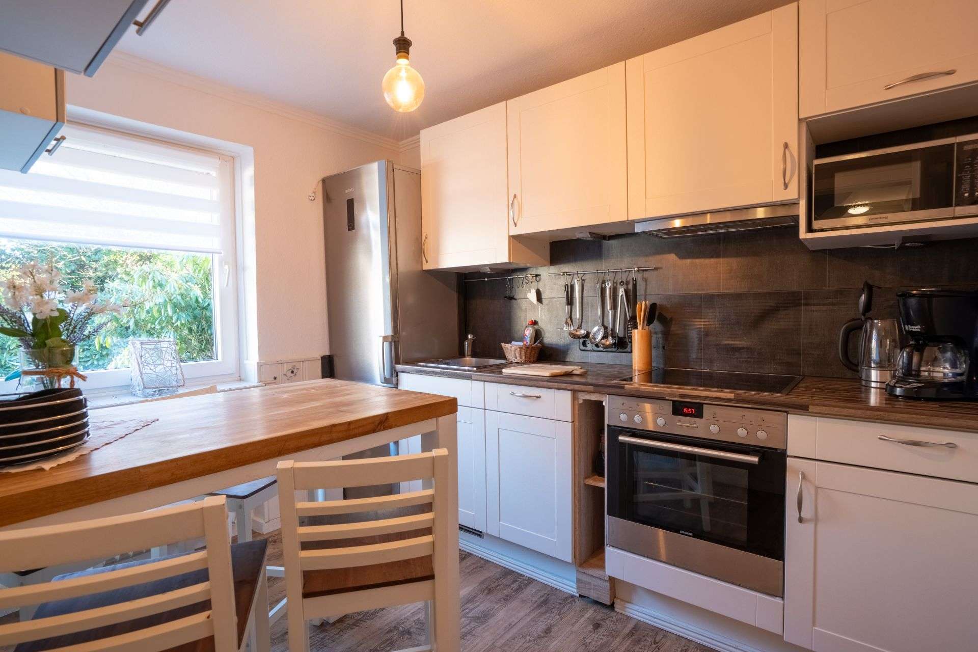 Immobilie in Wenningstedt-Braderup (Sylt) - Zweifamilienhaus mit Heidenpanorama in Wenningstedt - Bild 1