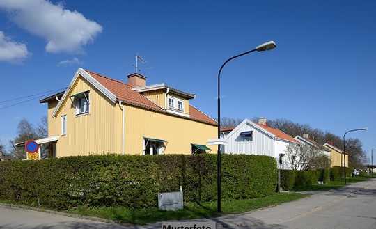 Platz für alle! 2-Familienhaus nebst Garten und Garage