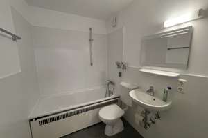 Helle 1-Zimmer-Wohnung mit Südloggia in München-Neuperlach – ideal als Dienstwohnung – Die vollständige Adresse der Immobilie erhältst du vom Anbieter., 81735 Neuperlach, München – Vorschaubild 5