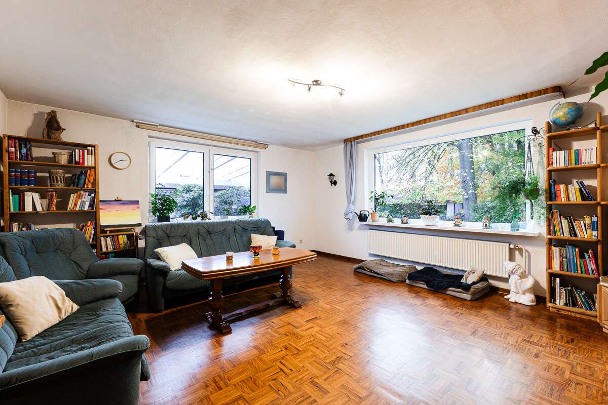 Immobilie in Hohenlockstedt - Charmantes Einfamilienhaus mit großem Garten, Keller, Garage & Carport für die Familie! - Bild 2