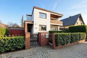 Sehr großes Einfamilienhaus mit ca. 270 m² Wohn-/Nutzfläche und 800 m² Garten in Tegel! – Die vollständige Adresse der Immobilie erhältst du vom Anbieter., 13509 Tegel, Berlin – Vorschaubild 1