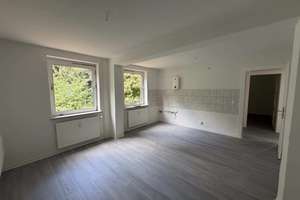 Frisch renovierte 5-Zimmer-Erdgeschosswohnung mit 2 Bädern & großer Küche – Perfekt für Familien! – Pappeldamm 55, 38239 Thiede, Salzgitter – Vorschaubild 7